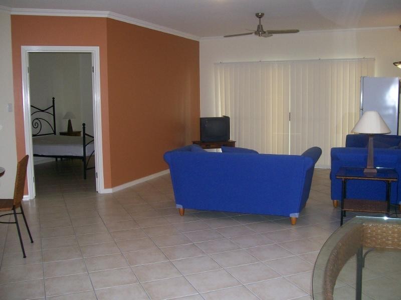 15/304 Lake Street, Cairns North QLD 4870