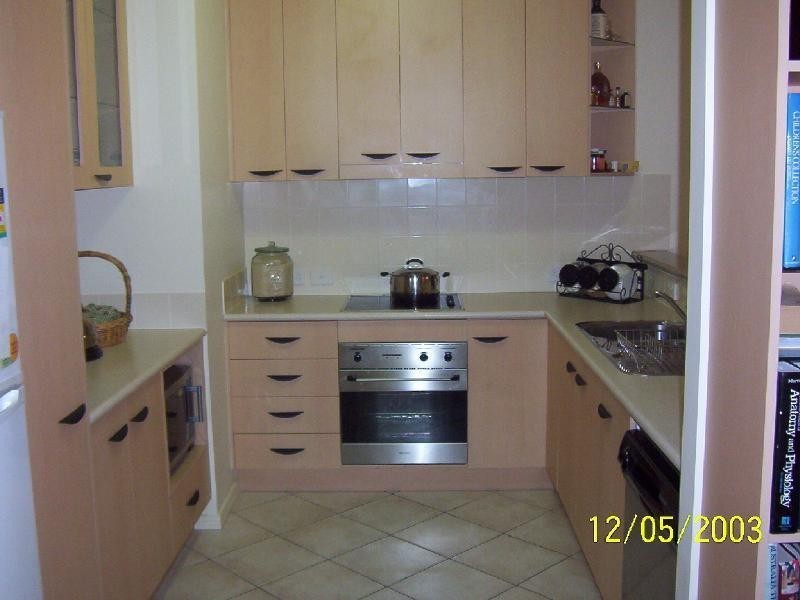 15/304 Lake Street, Cairns North QLD 4870