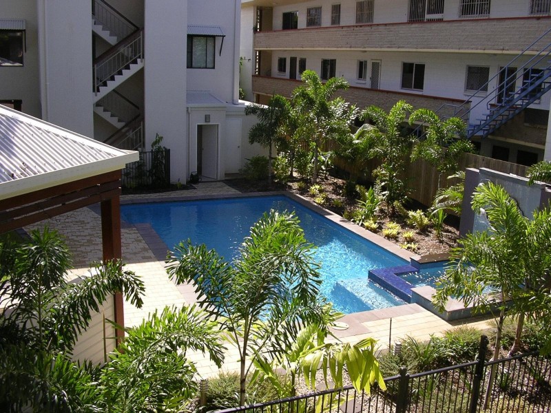 19 351 Lake Street, Cairns QLD 4870