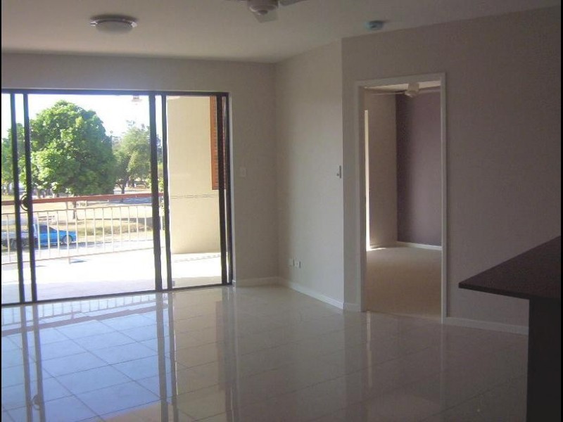 19 351 Lake Street, Cairns QLD 4870