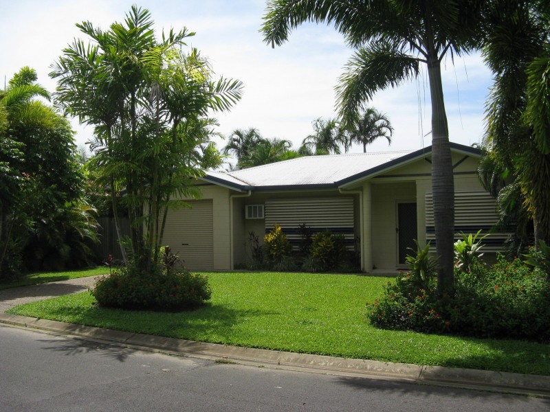 102/2-6 Lake Placid Road, Caravonica QLD 4878