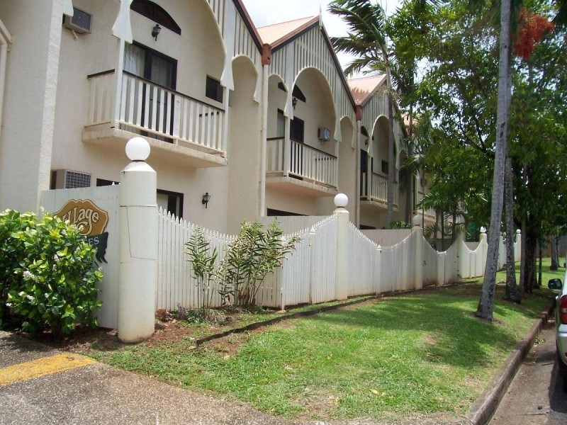 3/9 Margaret Street, Redlynch QLD 4870