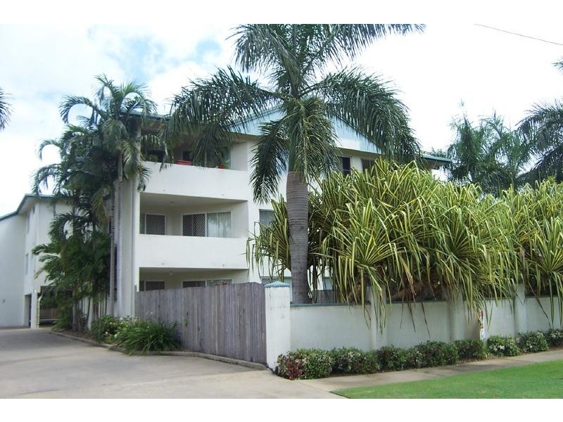 9 51 McCormack Street, Manunda QLD 4870