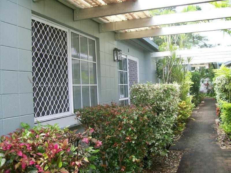 3/485 McCoombe Street, Mooroobool QLD 4870