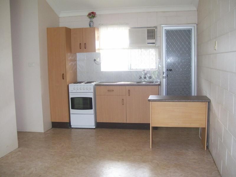 3/485 McCoombe Street, Mooroobool QLD 4870