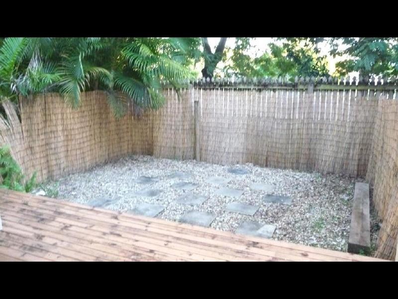 2/404 McCoombe Street, Mooroobool QLD 4870