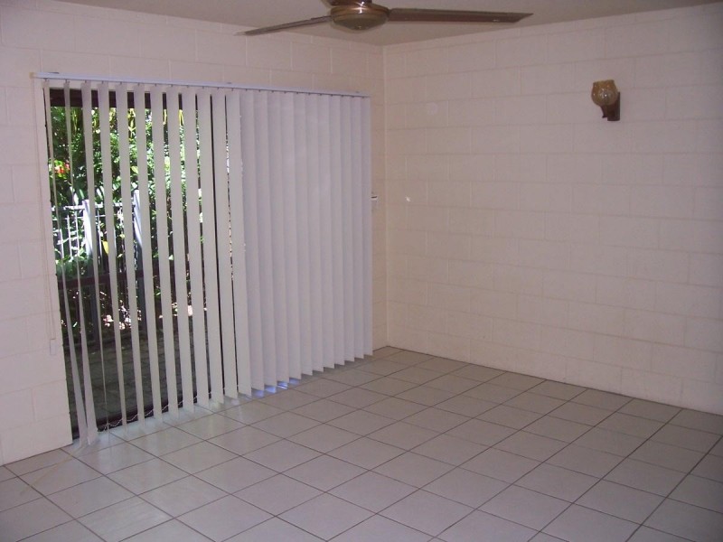 1/323 McLeod Street, Cairns North QLD 4870