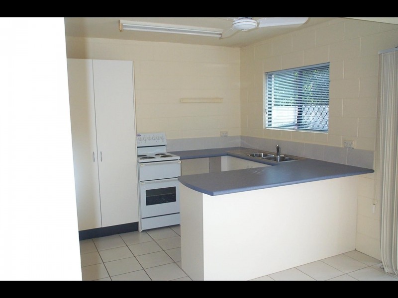 1/323 McLeod Street, Cairns North QLD 4870