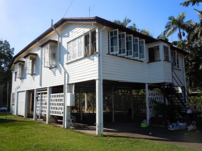 76  Machans Street, Machans Beach QLD 4878