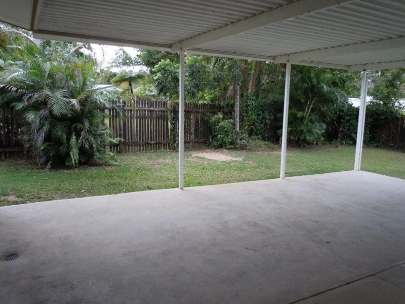 32 McFarlane Drive, Kanimbla QLD 4870