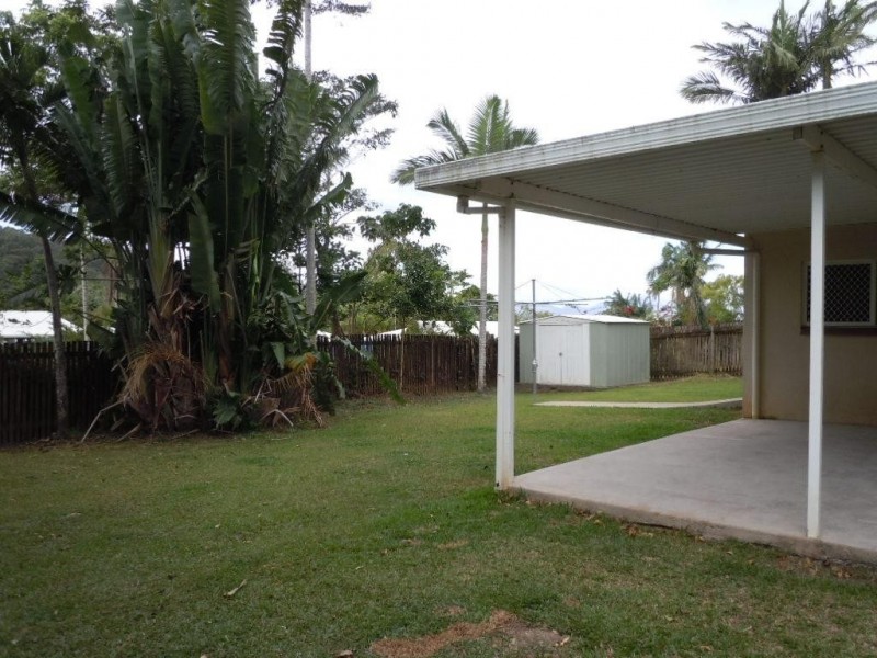 32 McFarlane Drive, Kanimbla QLD 4870