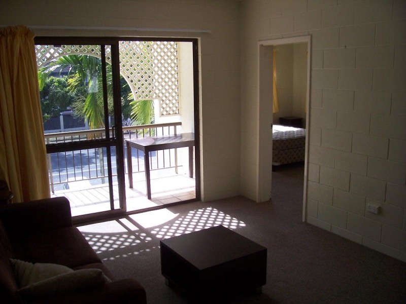 19/215 McLeod Street, Cairns QLD 4870