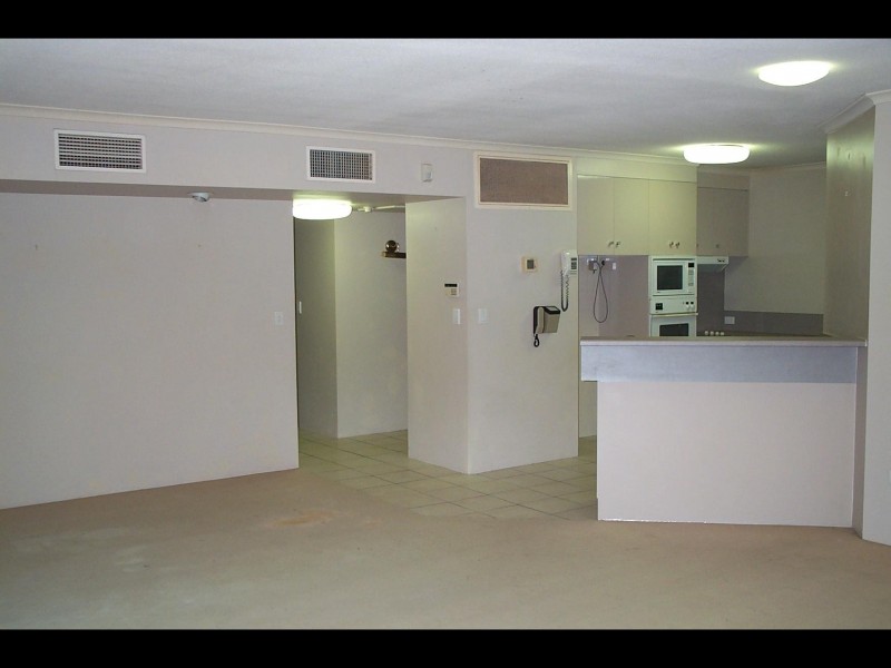 203/279 Esplanade, Cairns North QLD 4870