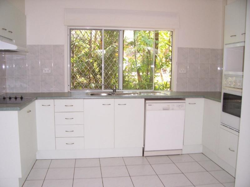 132 Nolan Street, Whitfield QLD 4870