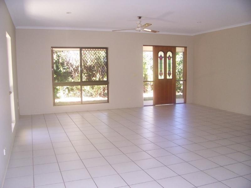 86 Baronia Crescent, Holloways Beach QLD 4878