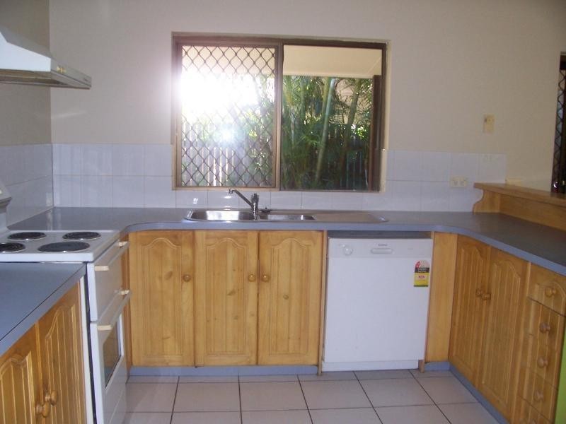 86 Baronia Crescent, Holloways Beach QLD 4878