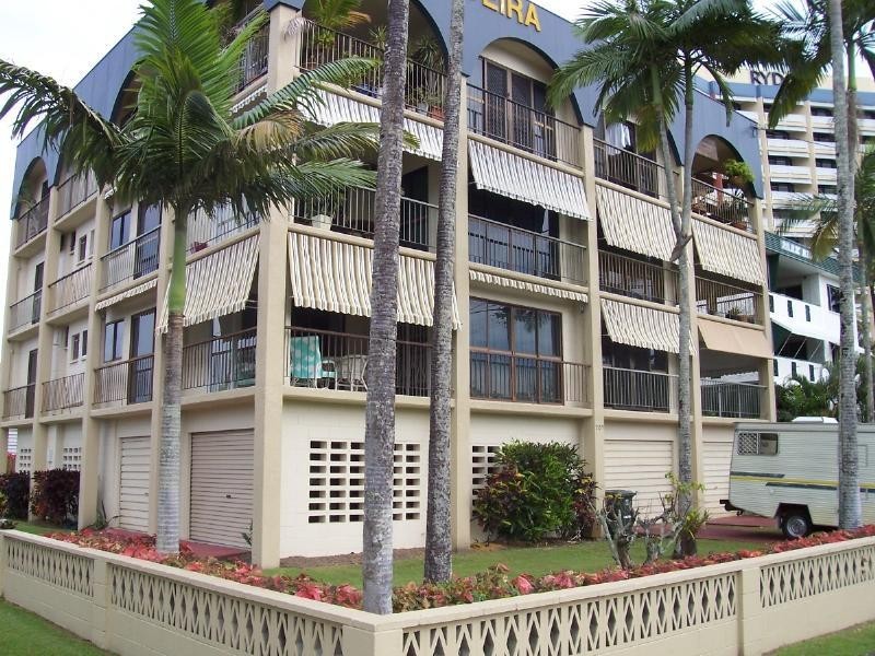 2/205 Abbott Street, Cairns QLD 4870