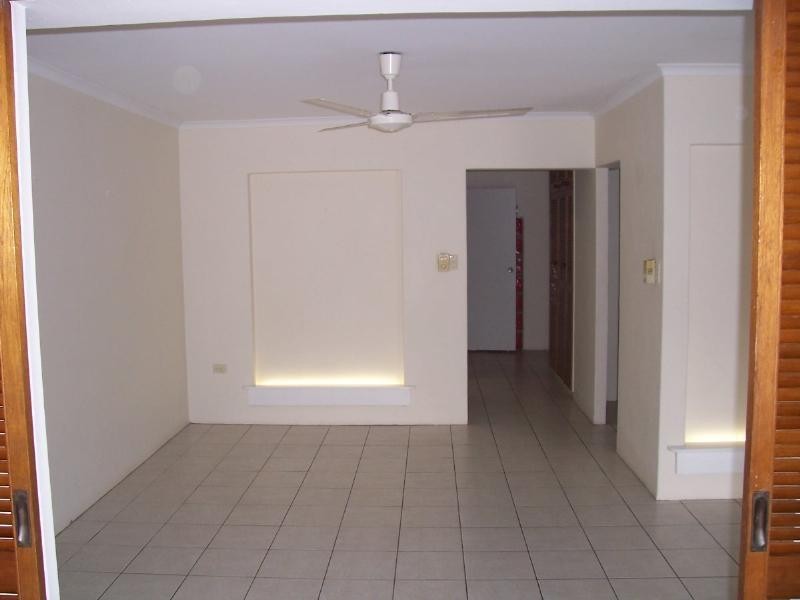 2/205 Abbott Street, Cairns QLD 4870