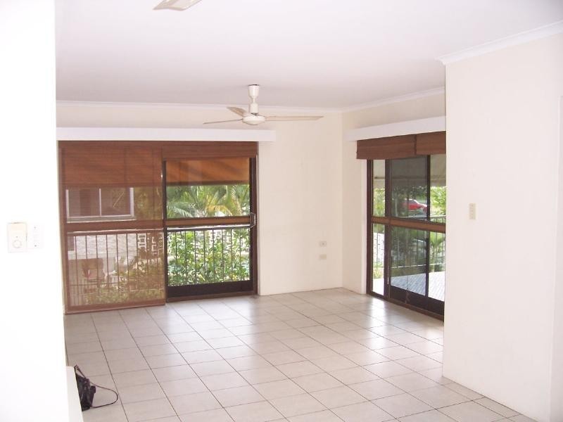 2/205 Abbott Street, Cairns QLD 4870