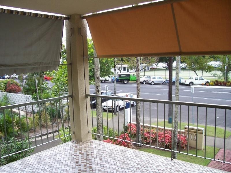 2/205 Abbott Street, Cairns QLD 4870