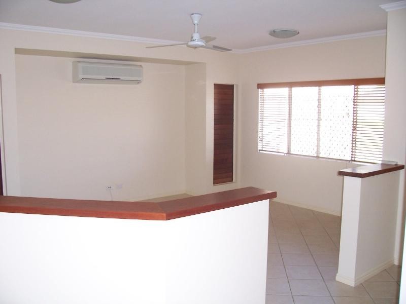 31 Bassett Street, Kanimbla QLD 4870