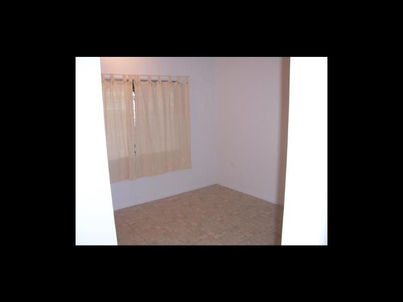 2/8 Bell Street, Westcourt QLD 4870