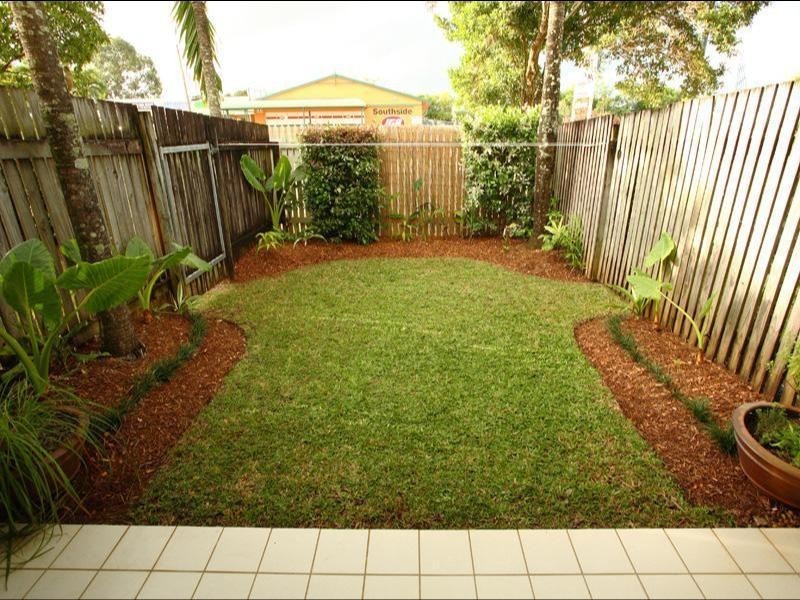4/5 Charlotte Close, Woree QLD 4868