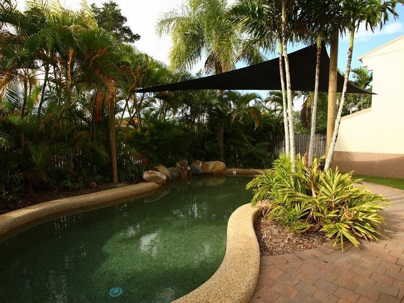 4/5 Charlotte Close, Woree QLD 4868