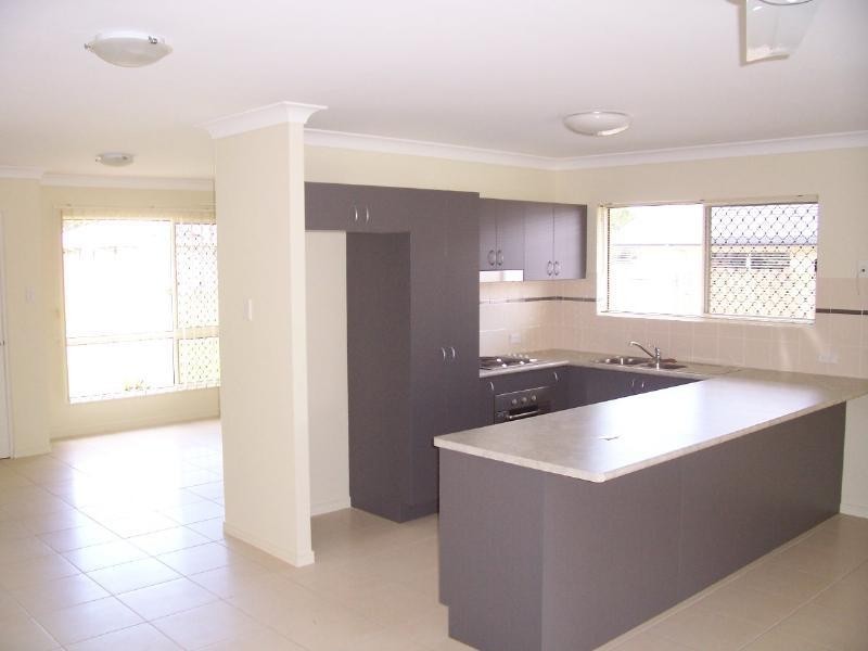 29 Cliffdale Street, Bentley Park QLD 4869