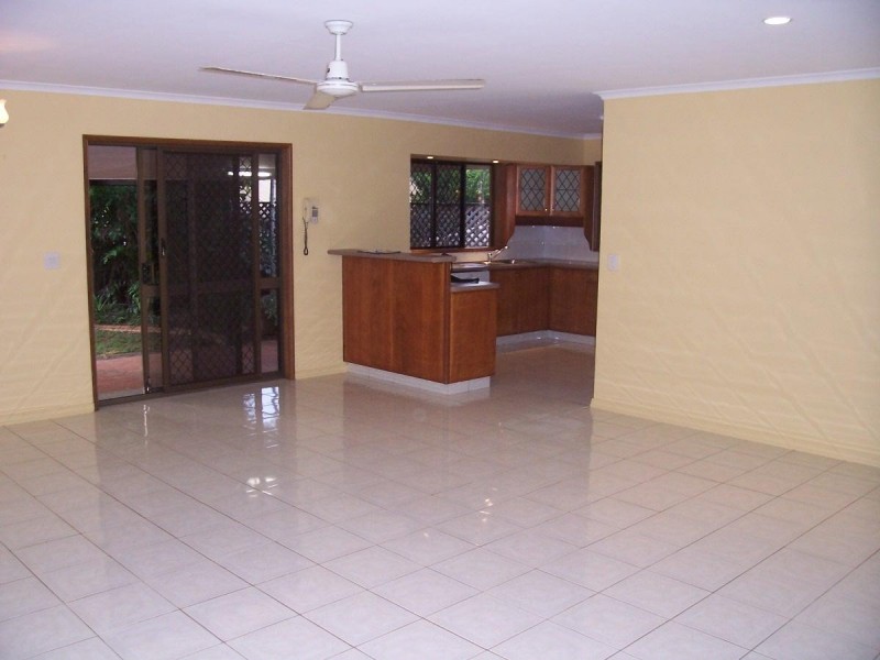 5 Curlew Close, Bayview Heights QLD 4868