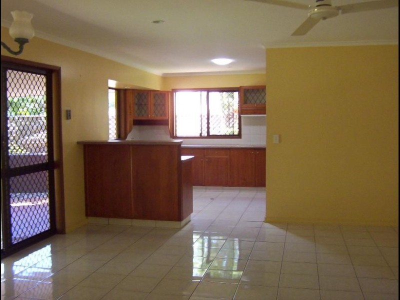 5 Curlew Close, Bayview Heights QLD 4868