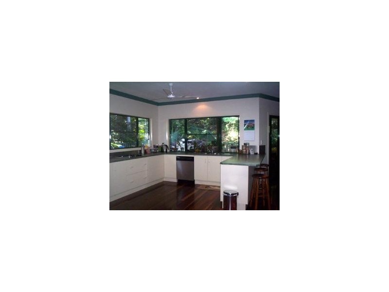 7 Cycas Close, Kamerunga QLD 4870