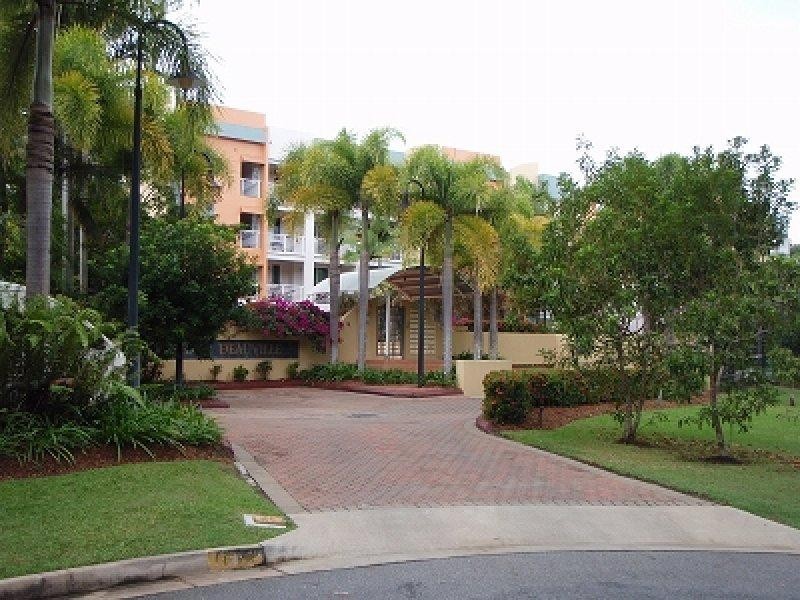 20/2 Deauville Close, Yorkeys Knob QLD 4878