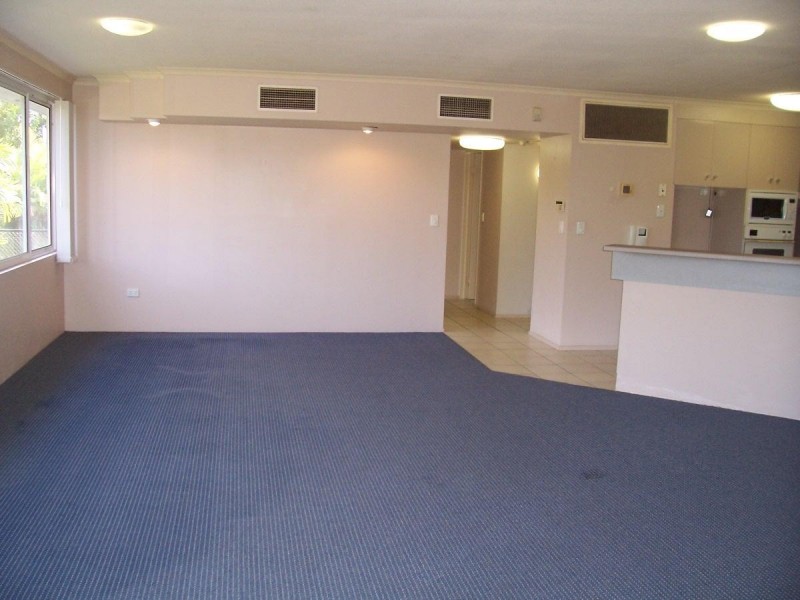 203/279 Esplanade “Nautilus”, Cairns North QLD 4870