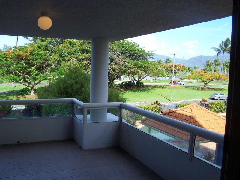 203/279 Esplanade “Nautilus”, Cairns North QLD 4870