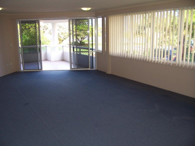 203/279 Esplanade “Nautilus”, Cairns North QLD 4870