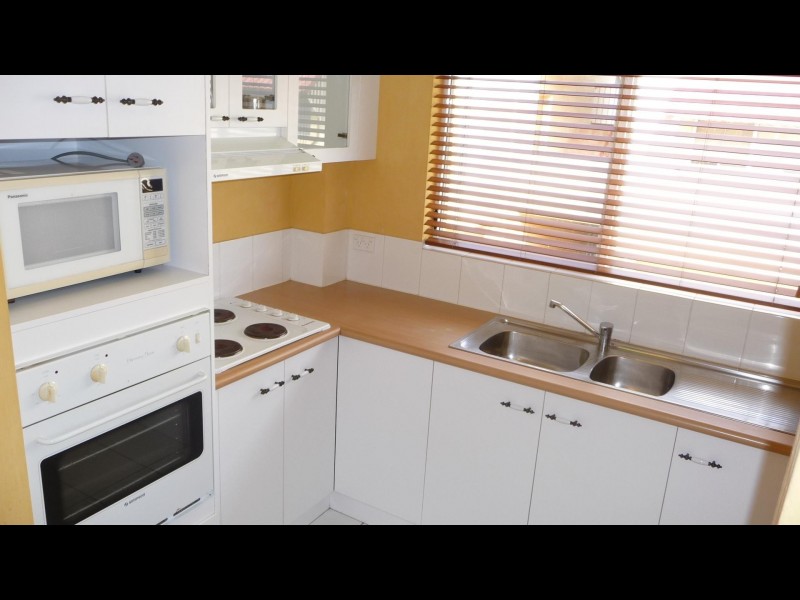 11/5-9 Gelling Street, Cairns North QLD 4870