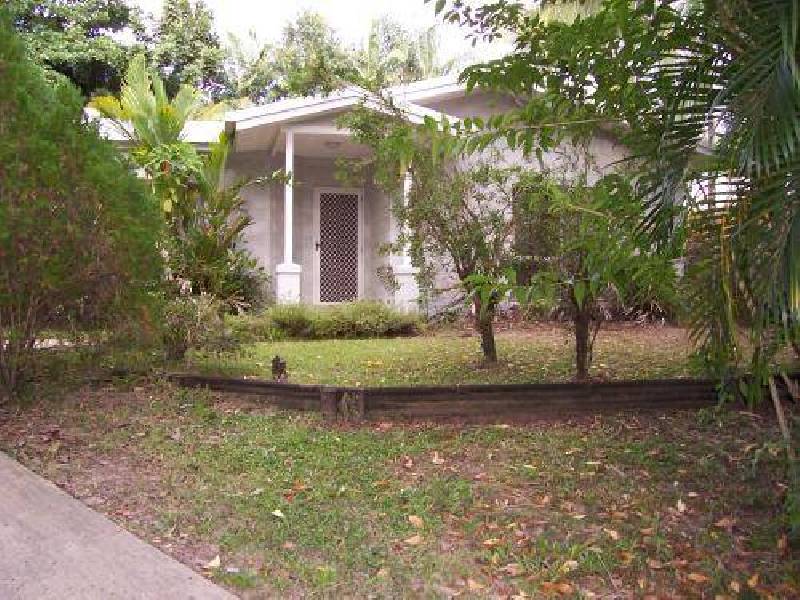 6 Harwood Close, Brinsmead QLD 4870