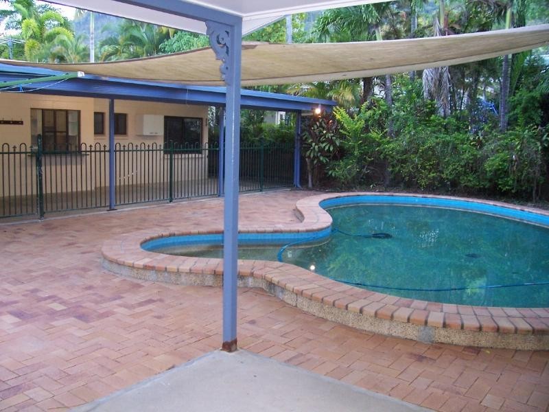 15 Harrison Close, Kanimbla QLD 4870