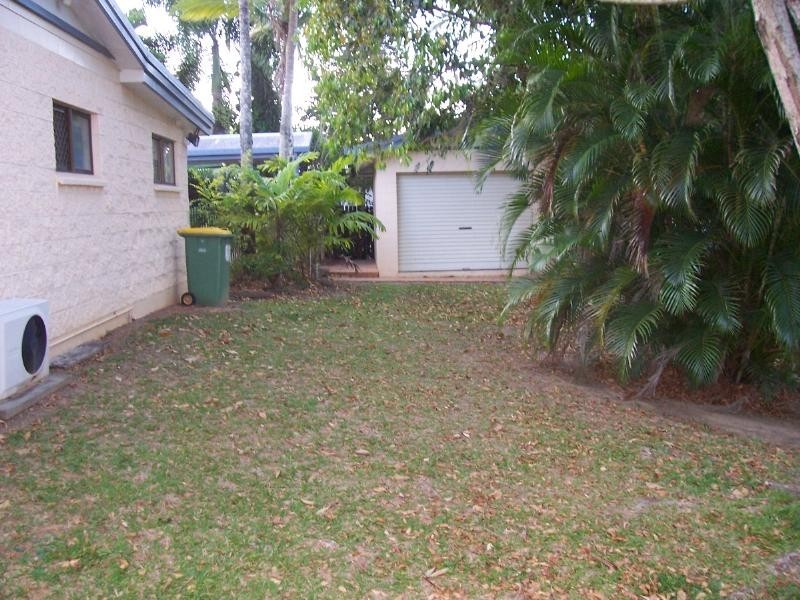 15 Harrison Close, Kanimbla QLD 4870
