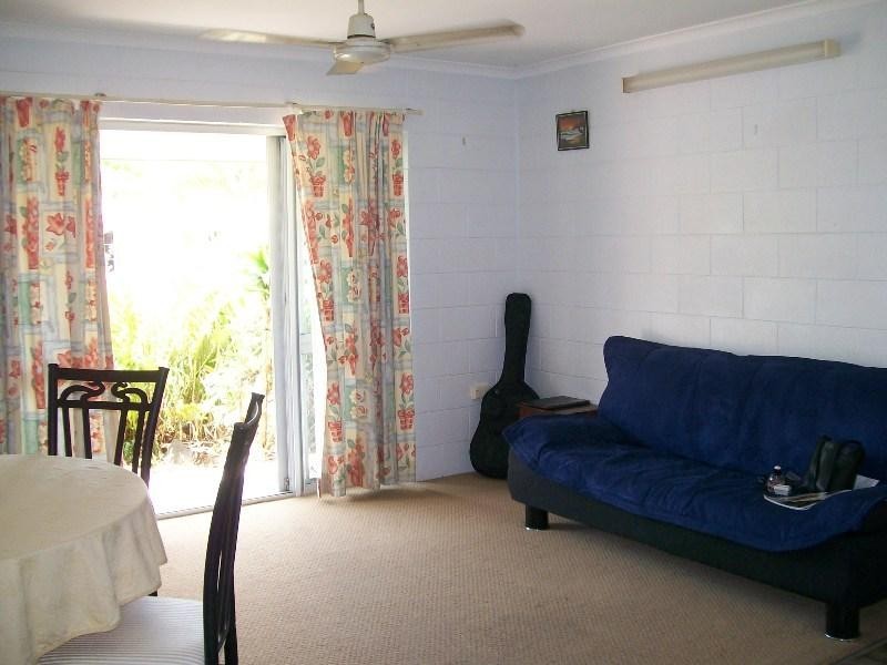 2/8 Cnr Holden & Ireland Crescent, Whitfield QLD 4870