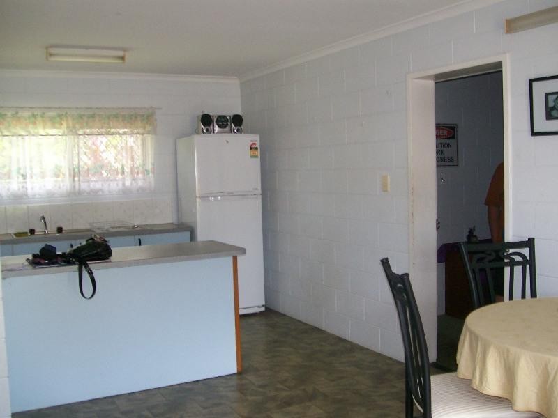 2/8 Cnr Holden & Ireland Crescent, Whitfield QLD 4870