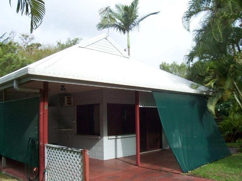 1/2-3 Hollett Cl, Manunda QLD 4870