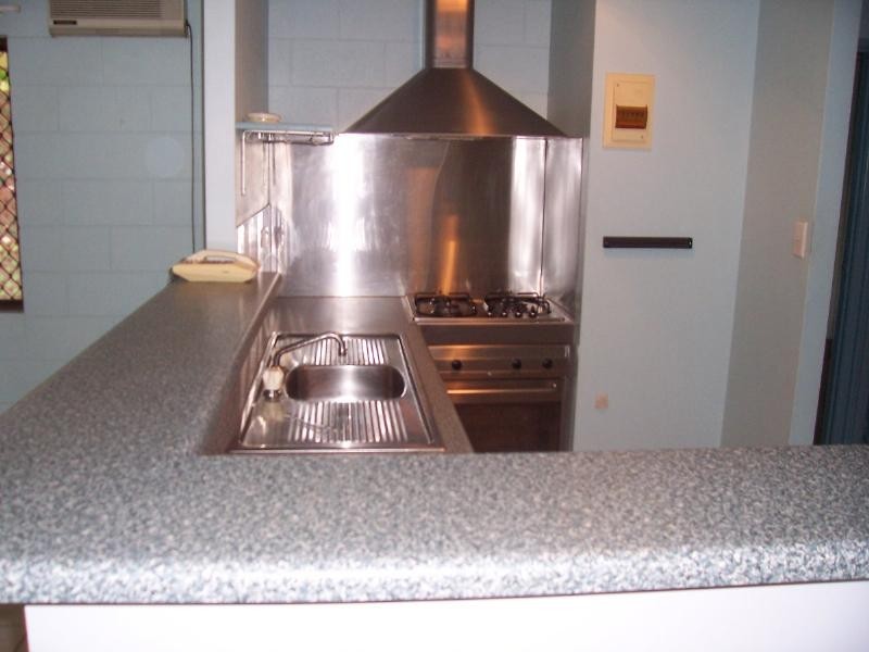 1/2-3 Hollett Cl, Manunda QLD 4870