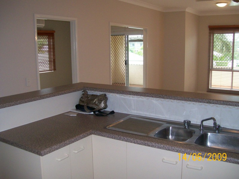 6/16 Ingham Court, Mooroobool QLD 4870