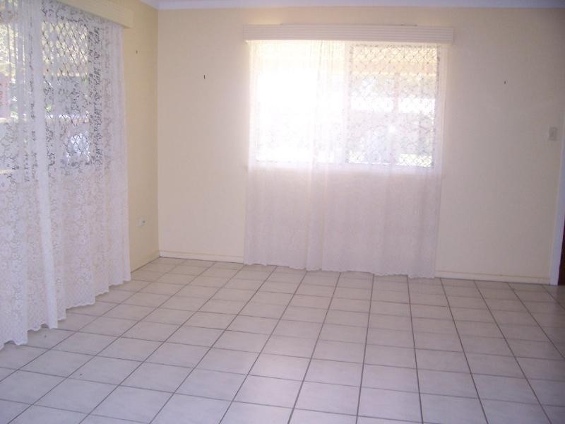 15 Jackson Close, Westcourt QLD 4870