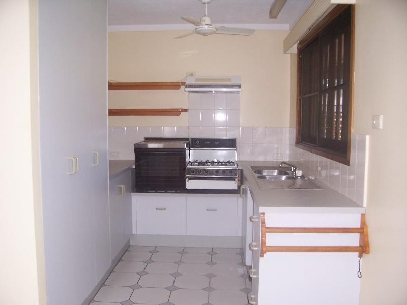 15 Jackson Close, Westcourt QLD 4870