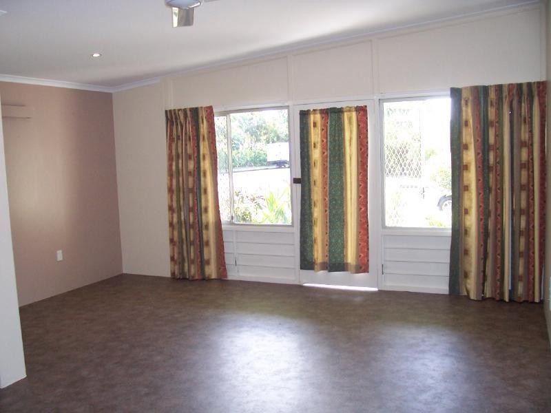 2/151 Jensen Street, Edge Hill QLD 4870