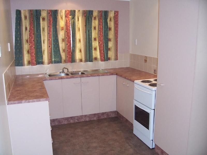 2/151 Jensen Street, Edge Hill QLD 4870