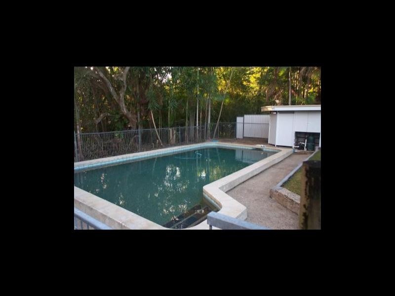 175 Jensen Street, Edge Hill QLD 4870